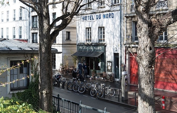L'Hotel du Nord ancora esistente sul Canale Saint-Martin.