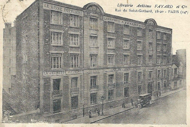 La prestigiosa sede della Libreria Fayard in rue du Saint-Gothard a Parigi.